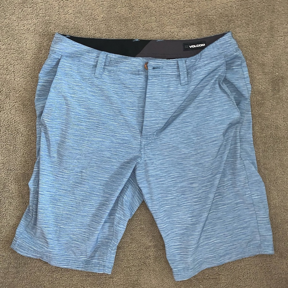 Volcom shorts